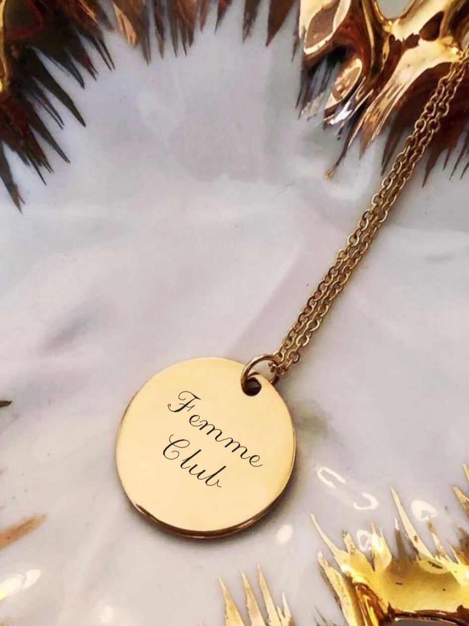 Collier une Médaille « Femme Club » - Archive