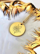 Load image into Gallery viewer, Collier une Médaille Fleur Camélia