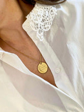 Charger l&#39;image dans la galerie, Collier une Médaille « La vie est beauté, Admire-la » - Archive