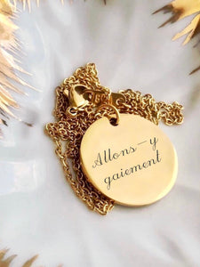 Collier une Médaille « Allons-y gaiement » - Archive