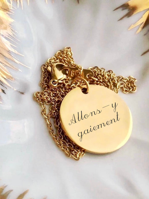 Collier une Médaille « Allons-y gaiement » - Archive