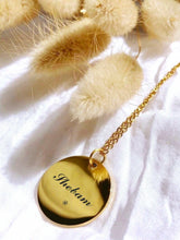 Charger l&#39;image dans la galerie, Collier une Médaille &quot;Live love laugh&quot;