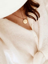 Charger l&#39;image dans la galerie, Collier une Médaille &quot;Refaire le monde&quot;