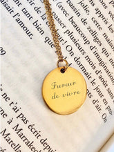 Charger l&#39;image dans la galerie, Collier une Médaille &quot;Fureur de vivre&quot;