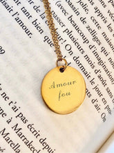 Charger l&#39;image dans la galerie, Collier une Médaille &quot;Amour fou&quot;